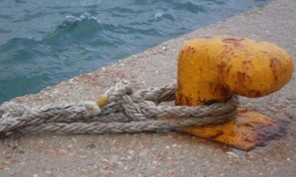 Δραπετσώνα: Τραυματισμός ναυτικού από σπάσιμο κάβου πλοίου